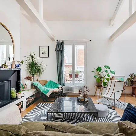 Apartment Veeve - The Onyx Edit *